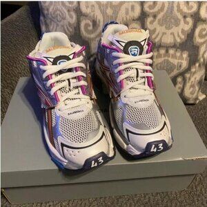 Balenciaga runners